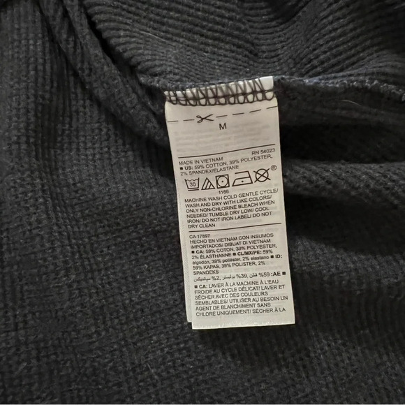 Old Navy Long Sleeve Thermal Crewneck Dark Charcoal Womens size medium - Picture 6 of 9